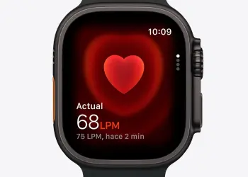 Apple Watch mostrando la frecuencia cardiaca en pantalla