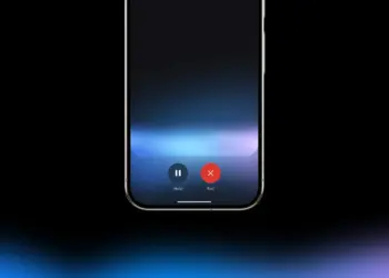 Interfaz de Gemini en un teléfono durante una conversación por voz.