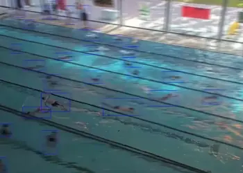 Interfaz del sistema Laif identificando bañistas mediante visión por computador