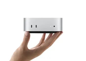 Un Mac mini de Apple, una de las gamas que OpenAI habría adquirido para entrenar agentes de IA