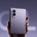 Samsung Galaxy Z Fold8 plegado mostrado de frente y de perfil