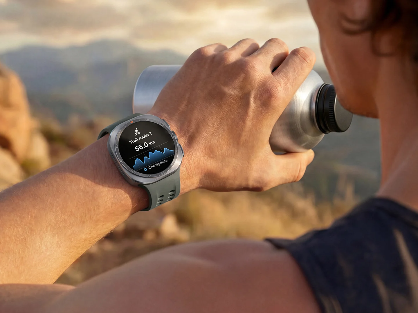 Galaxy Watch Ultra2 mostrando una ruta de senderismo en One UI 9 Watch