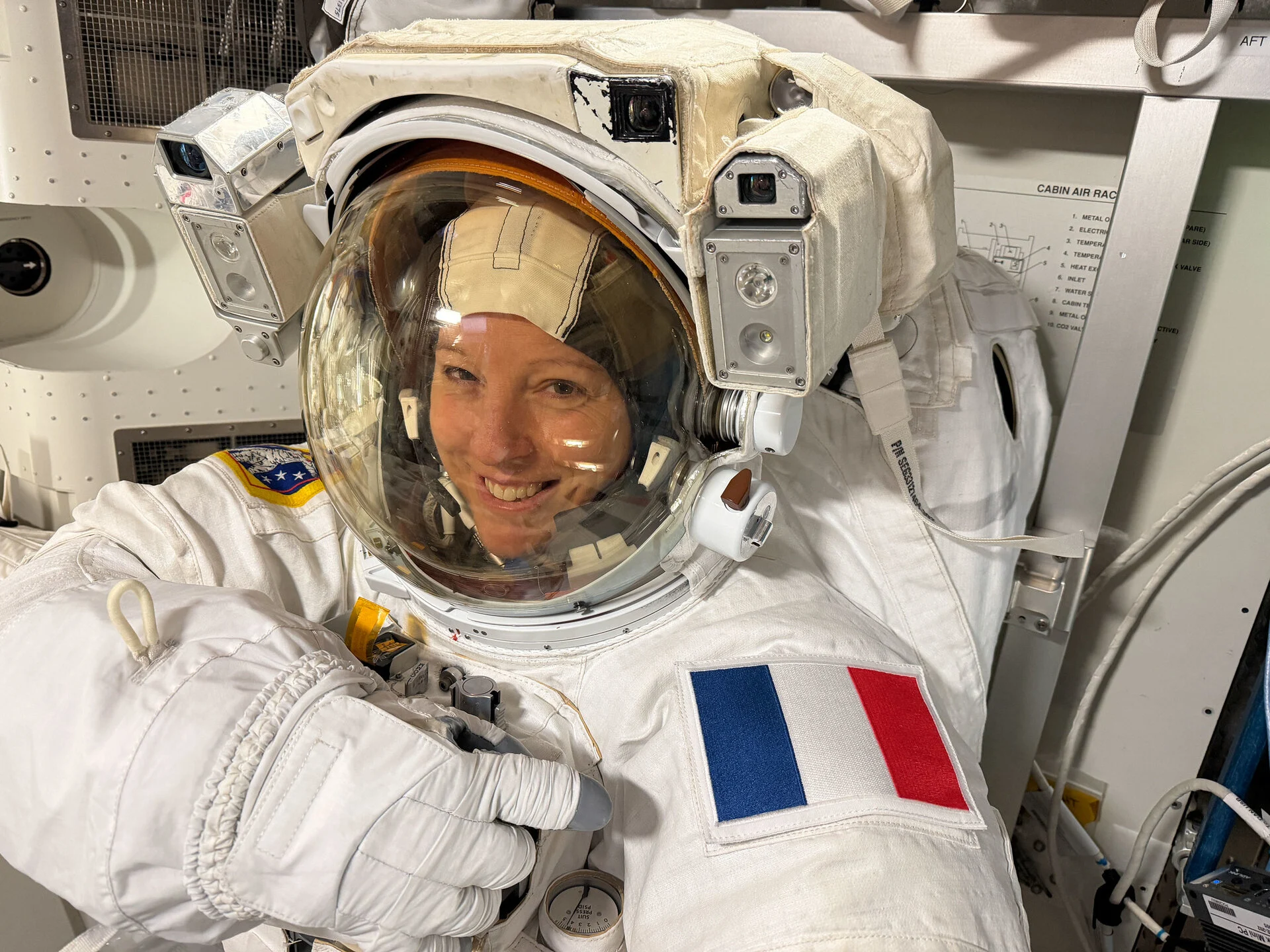 Imagen oficial relacionada con Watch Sophie Adenot’s spacewalk live