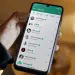 WhatsApp Channels en un teléfono móvil