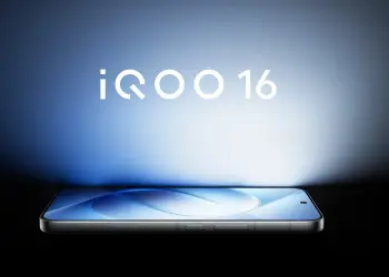 iQOO 16 con pantalla OLED M16
