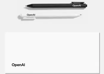 Bolígrafos y sobre con la marca OpenAI