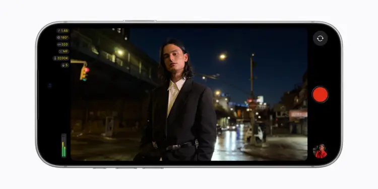 iPhone con controles de Final Cut Camera