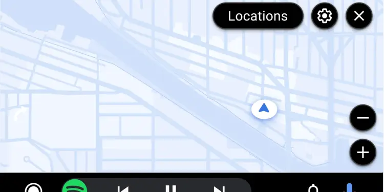 Interfaz de Google Maps en Android Auto sin una ruta activa