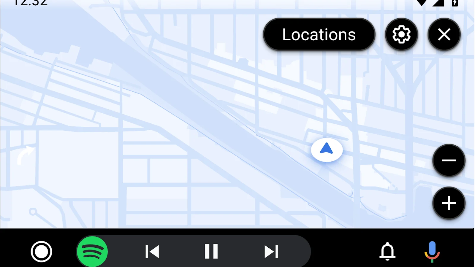 Interfaz de Google Maps en Android Auto sin una ruta activa