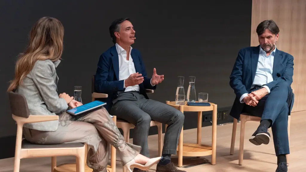 Dos directivos de Movistar Plus+ intervienen durante la presentación de la estrategia de contenidos