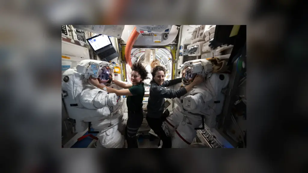 Detalle relacionado con Sophie Adenot completa su tercera caminata espacial en la ISS en 15 días