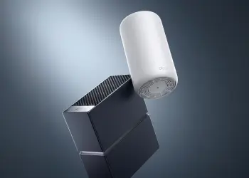 El router TP-Link Archer 8 Ultra junto a un nodo del sistema mesh Deco 8 Ultra
