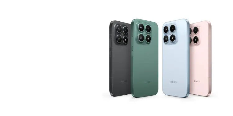 Cuatro teléfonos Xiaomi 17 vistos por la parte trasera en varios colores