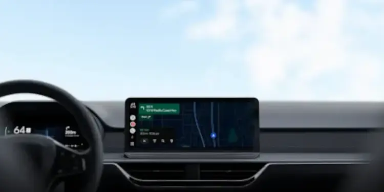 Pantalla de Android Auto en un coche