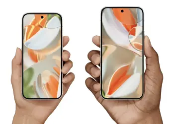 Dos teléfonos Pixel vistos de frente