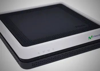 Router HGU de Movistar blanco y negro